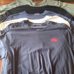 Quantity of 6 north face t-shirts